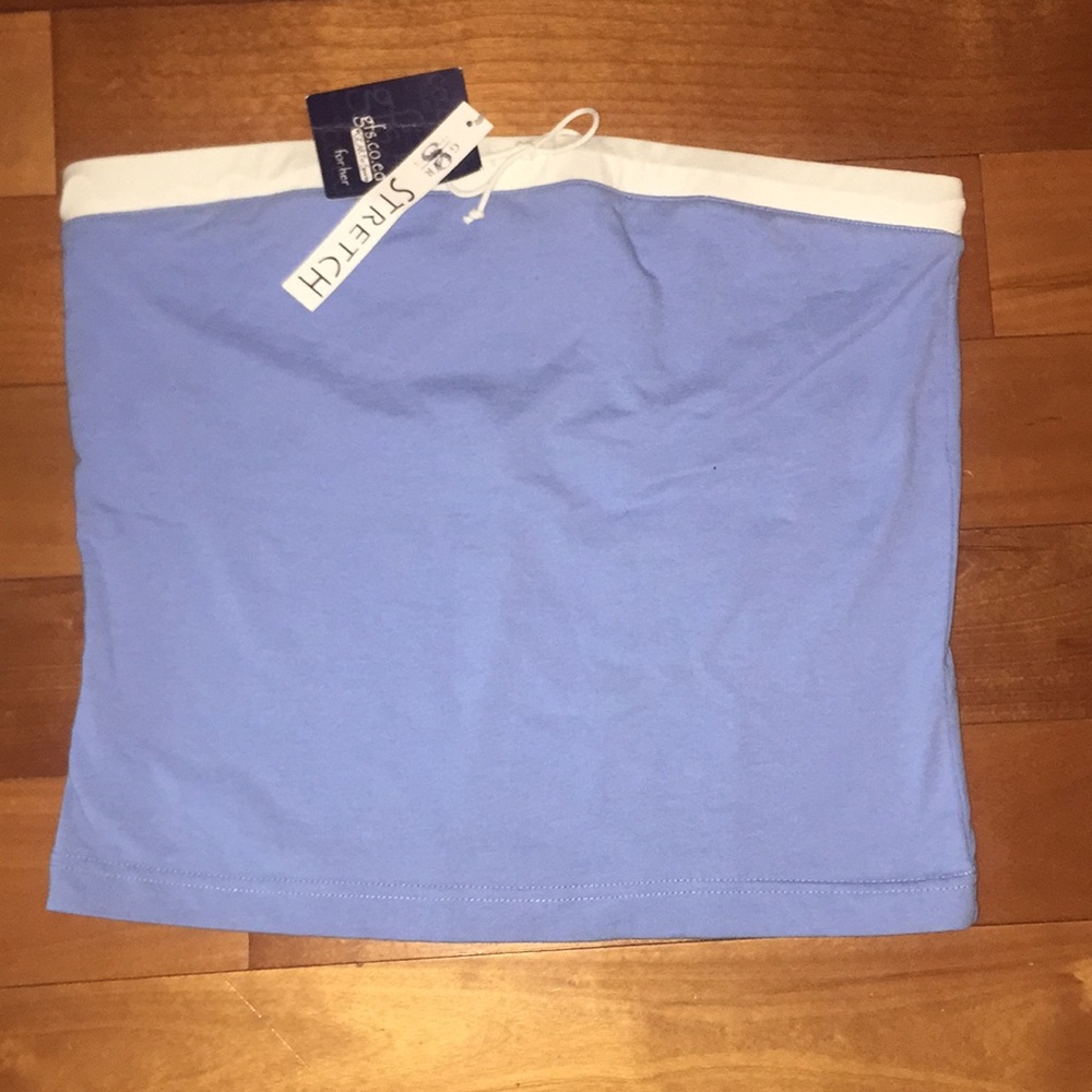 Baby blue sleeveless top trimmed in white size XL.